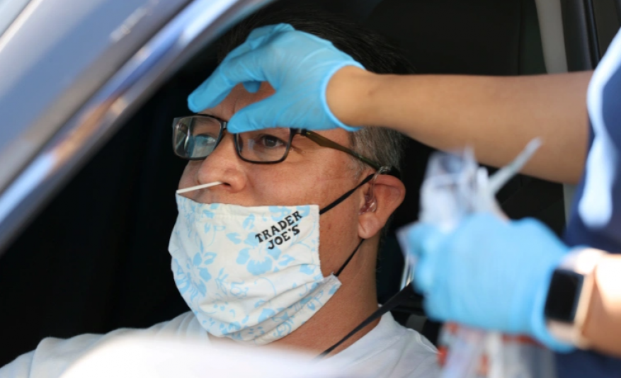 هل سيتوقف كورونا أم يواصل انتشاره في 2021؟.. خبراء يجيبون