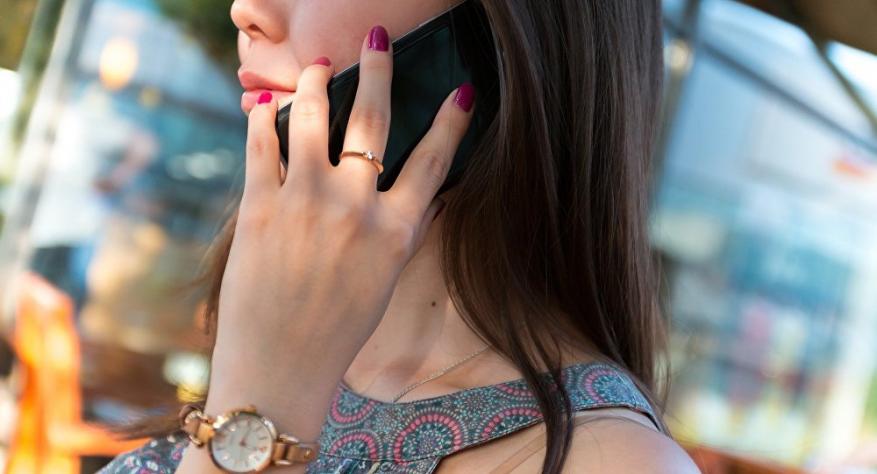 "صدمة كبرى"... فتاة تتلقى رسائل على هاتفها من والدها الميت على مدار 4 سنوات