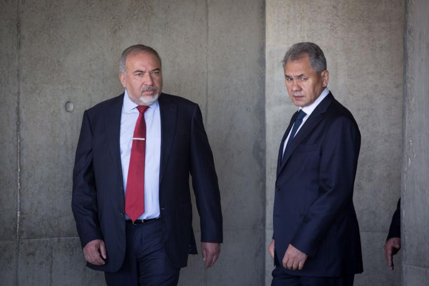 شويغو لليبرمان: "إسرائيل" مسؤولة عن تحطم الطائرة الروسية في سوريا