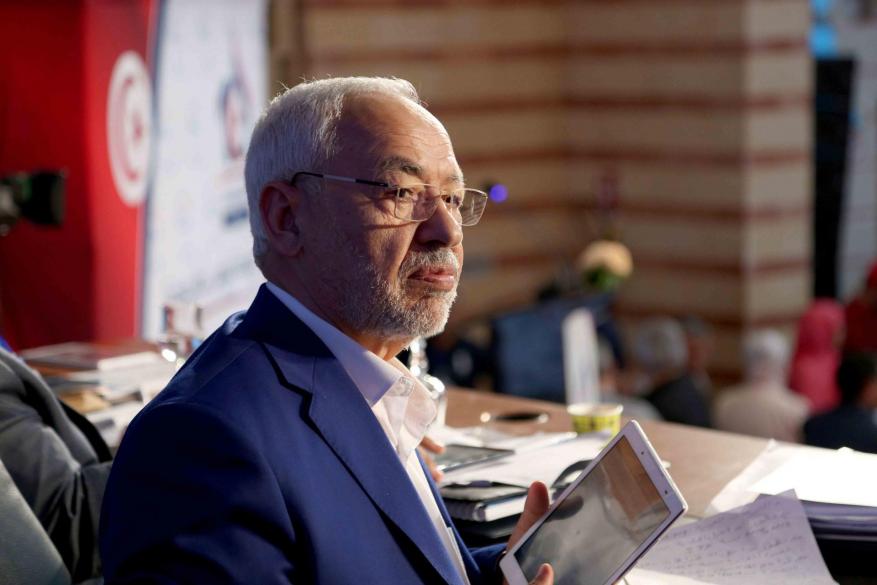 الغنوشي يحذر من "انفجار اجتماعي" بتونس جراء الفقر