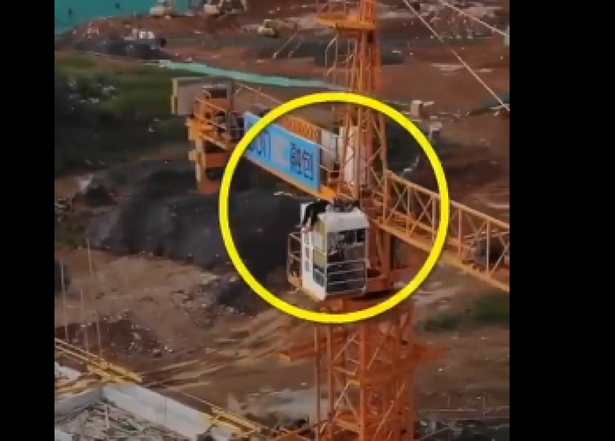 لحظة إنقاذ سكران من نقطة شديدة الخطورة فوق برج شاهق