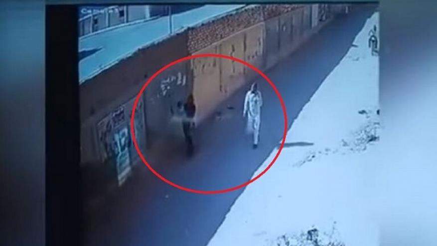 مصر.. إحباط محاولة اختطاف طفل بين ذراعي أمه بأعجوبة