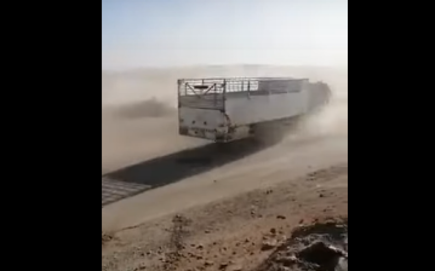 تحرك مخيف لشاحنة دون سائق في الرياض