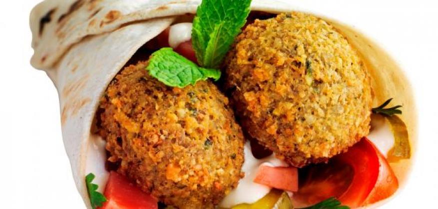 دولة تحدد مسافات التباعد الاجتماعي بـ"ساندويش الفلافل"