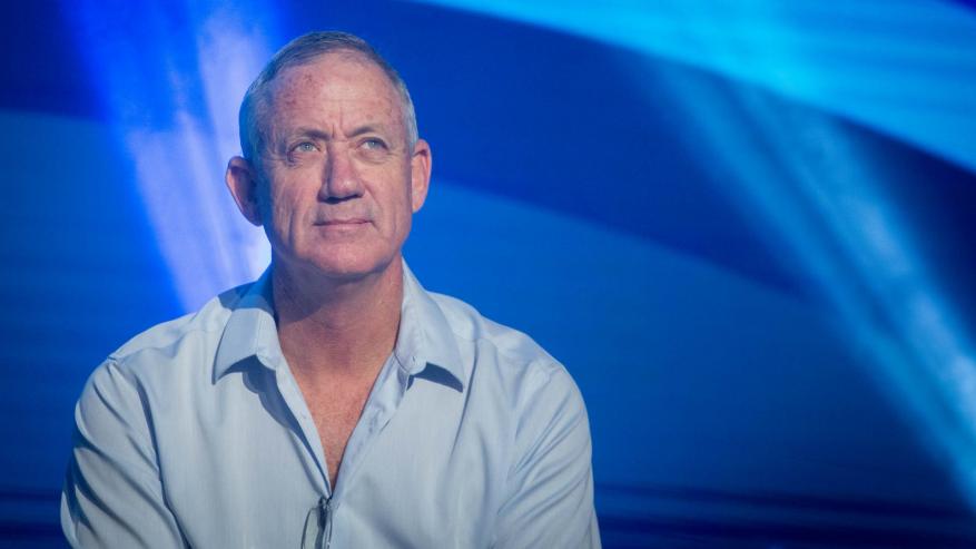 بعد نتنياهو.. غانتس يهرع للملاجئ بفعل صواريخ غزة