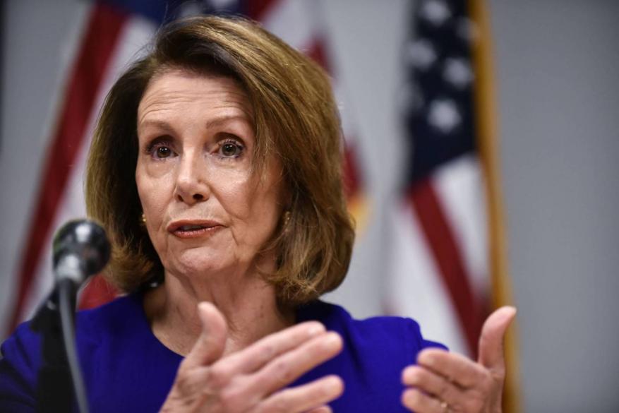 بيلوسي: منع إسرائيل دخول النائبتين المسلمتين مؤشر على الضعف