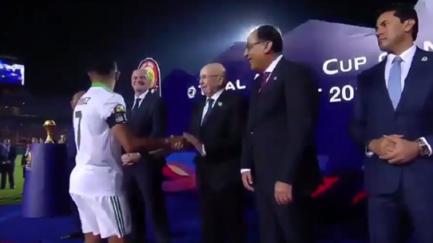 أول تعليق لمحرز يكشف حقيقة "واقعة" رئيس وزراء مصر