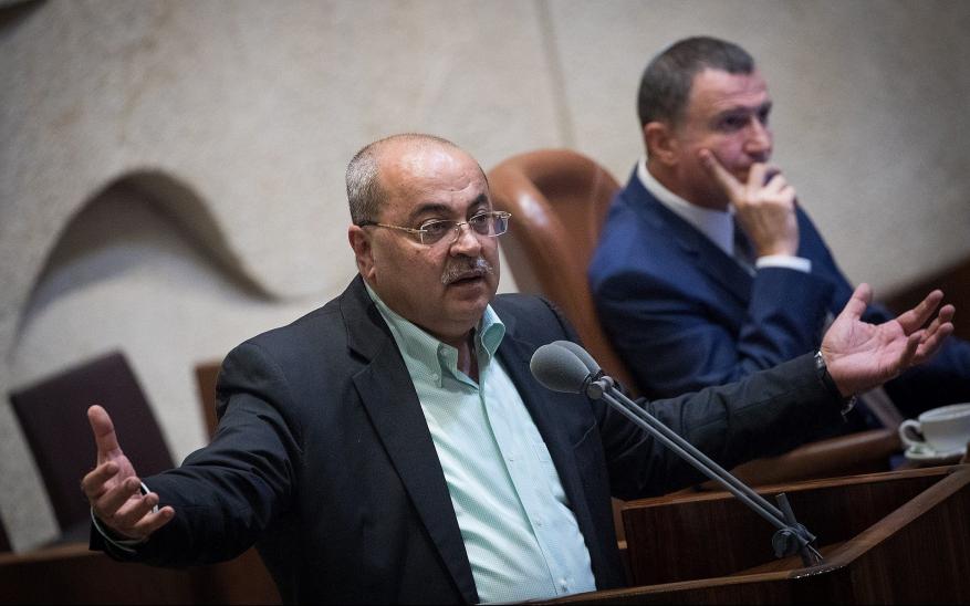 الطيبي: سنبقي غانتس زعيمًا للمعارضة إذا طرح ضم "غور الأردن"