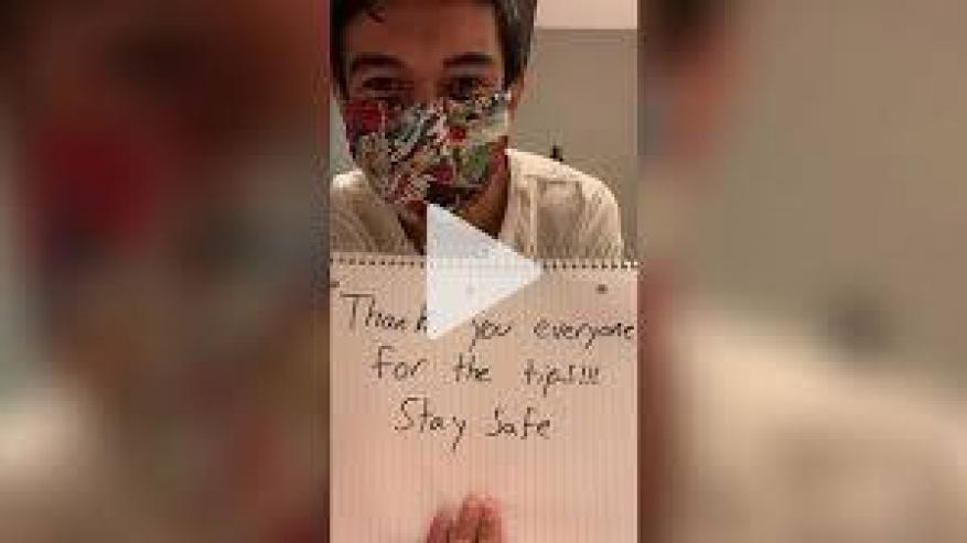 "بقشيش" بأكثر من 90 ألف دولار لعامل مقهى رفض خدمة زبون دون كمامة