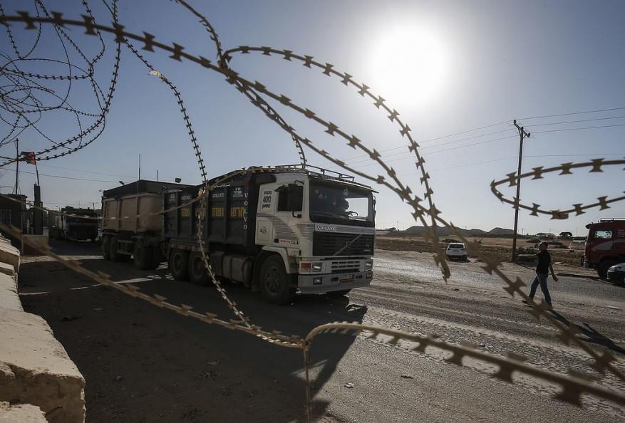 إجراءات الاحتلال العقابية ضد غزة.. وسيلة ضغط أم دعوة للحرب؟