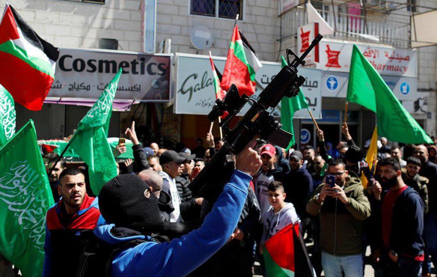 حماس تستنكر اعتداء أجهزة أمن السلطة على جنازة الشهيدة مبارك