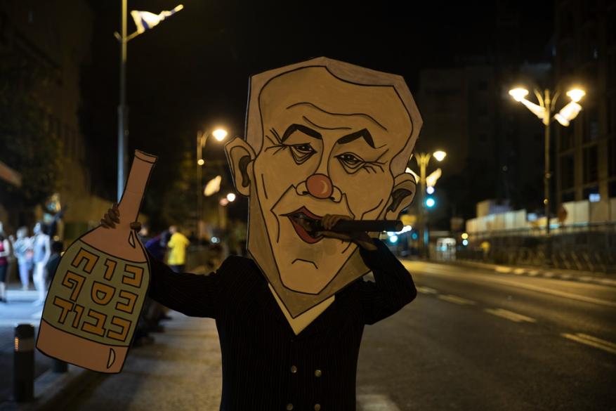 هآرتس: نتنياهو يزرع الخراب والتطبيع "حفلة شخصية" تثير الغضب