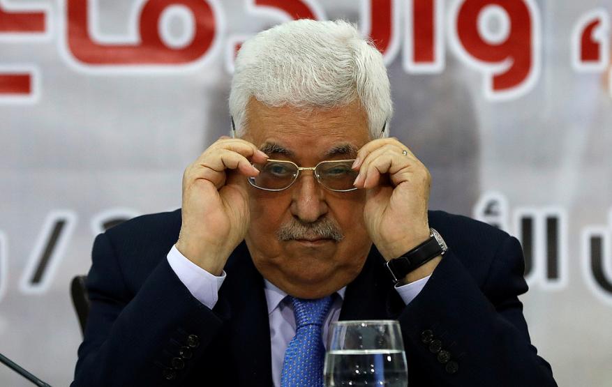 عباس لأهل غزة: أنتم تقفون في جانب الأعداء وهناك قرارات خطيرة سيتم اتخاذها