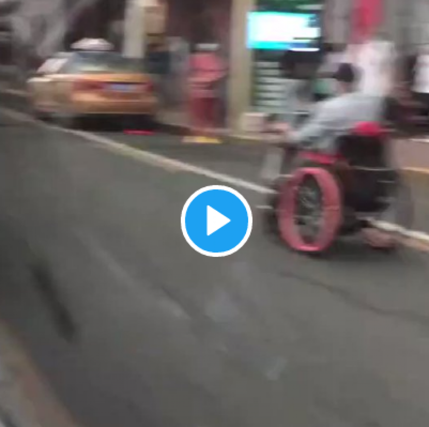 سباق بالكراسي المتحركة في الصين