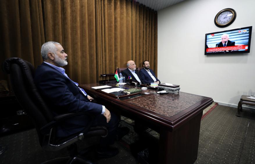 الاحتلال يستهدف مكتب رئيس حركة حماس إسماعيل هنية بغزة