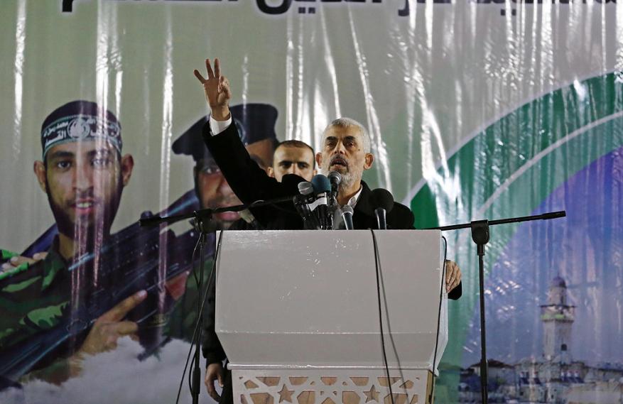 الإعلام الإسرائيلي: السنوار يسخر من "إسرائيل" وهو المنتصر الأكبر منذ سنوات ومن أطاح بحكومتنا