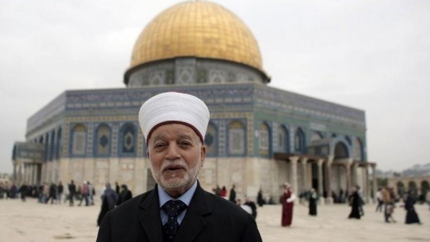 مفتي القدس: زيارة المسجد الأقصى والصلاة فيه من خلال التطبيع حرام