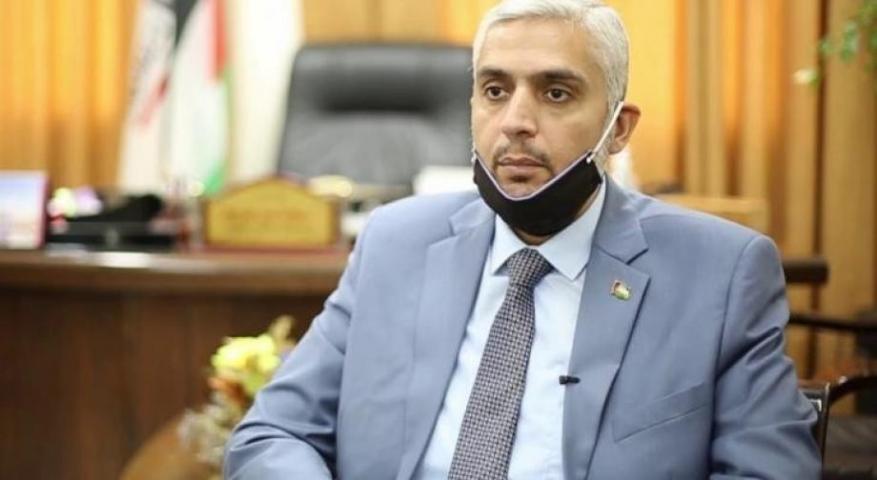 معروف يتحدث لشهاب عن الحالة الوبائية والإغلاق وجهود تحسين واقع الموظفين بغزة