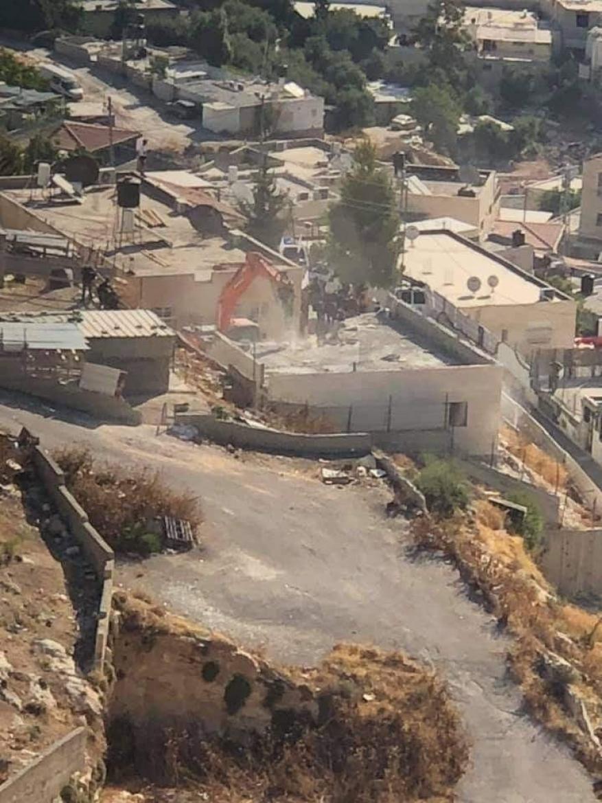 الاحتلال يهدم منزلا في جبل المكبر بالقدس