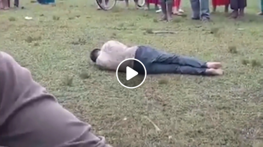 ضربوه حتى الموت.. هذا ما فعله هندوس بشاب مسلم في الهند على مرأى رجال الشرطة !