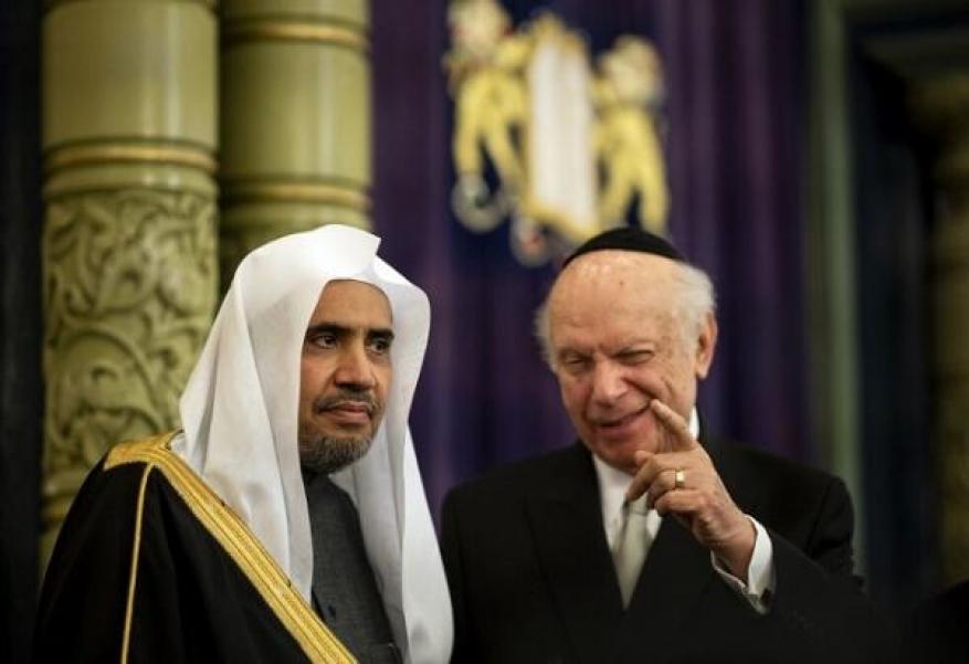 العيسى لصحيفة فرنسية: على مسلمي فرنسا احترام قوانين الجمهورية