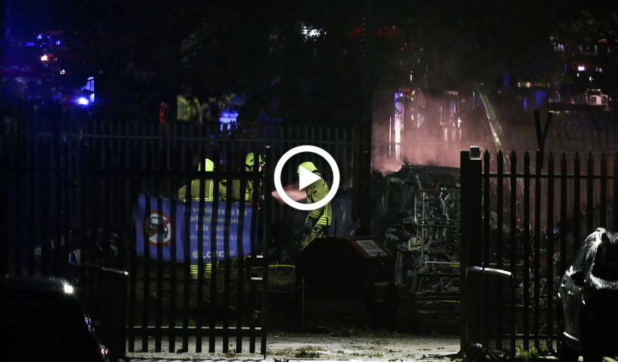 "شاهد" اللحظات الأولى لتحطم مروحية مالك ليستر سيتي