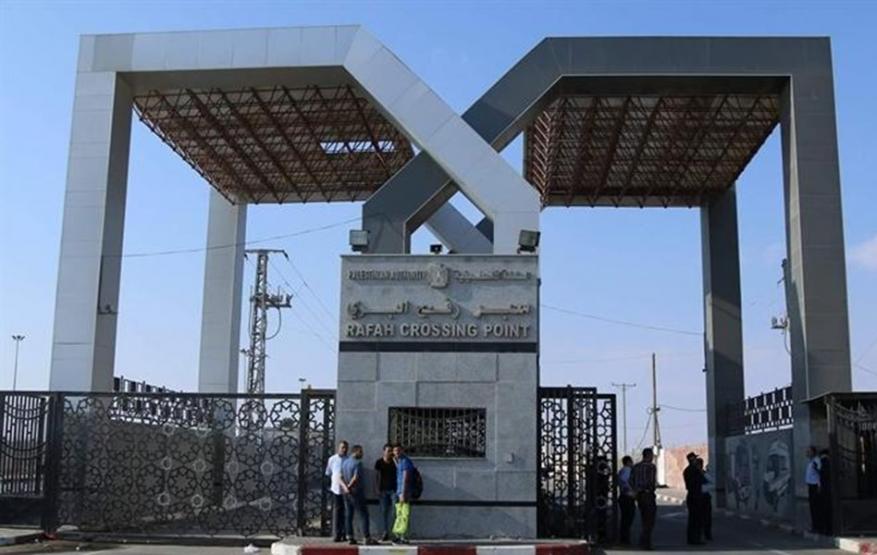 معبر رفح يعمل لليوم الثاني على التوالي