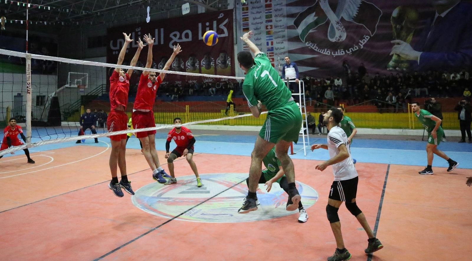 دوري الطائرة 3.jpg