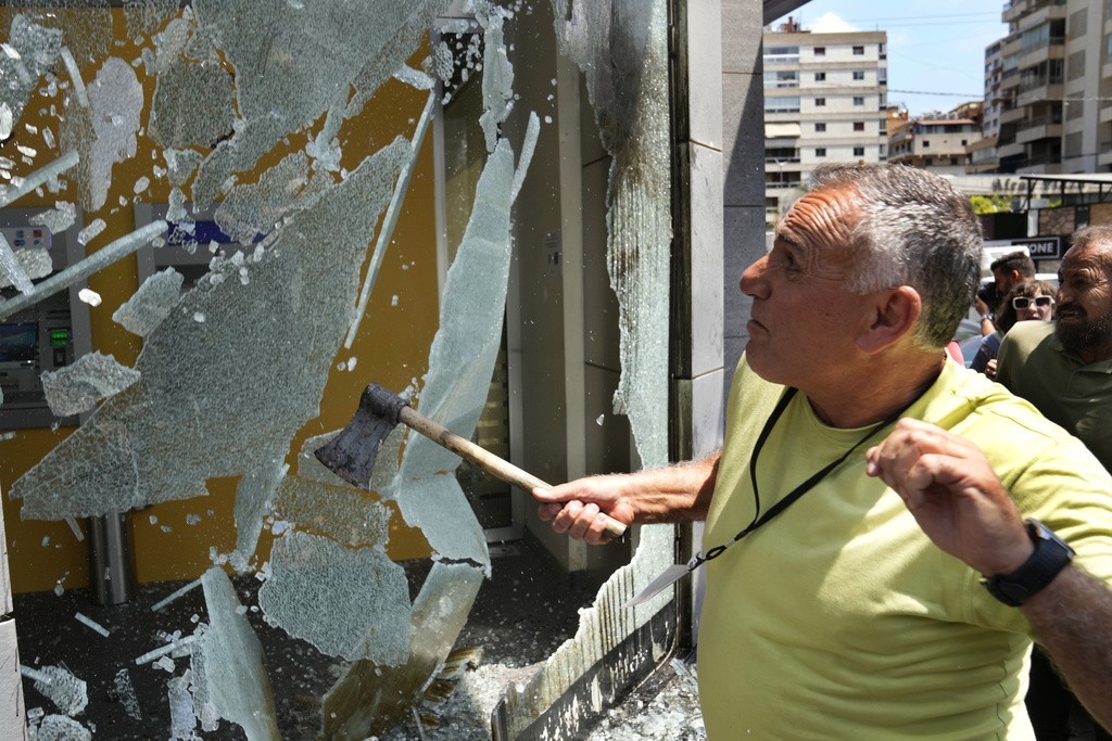 محتجون في لبنان (6).jpg