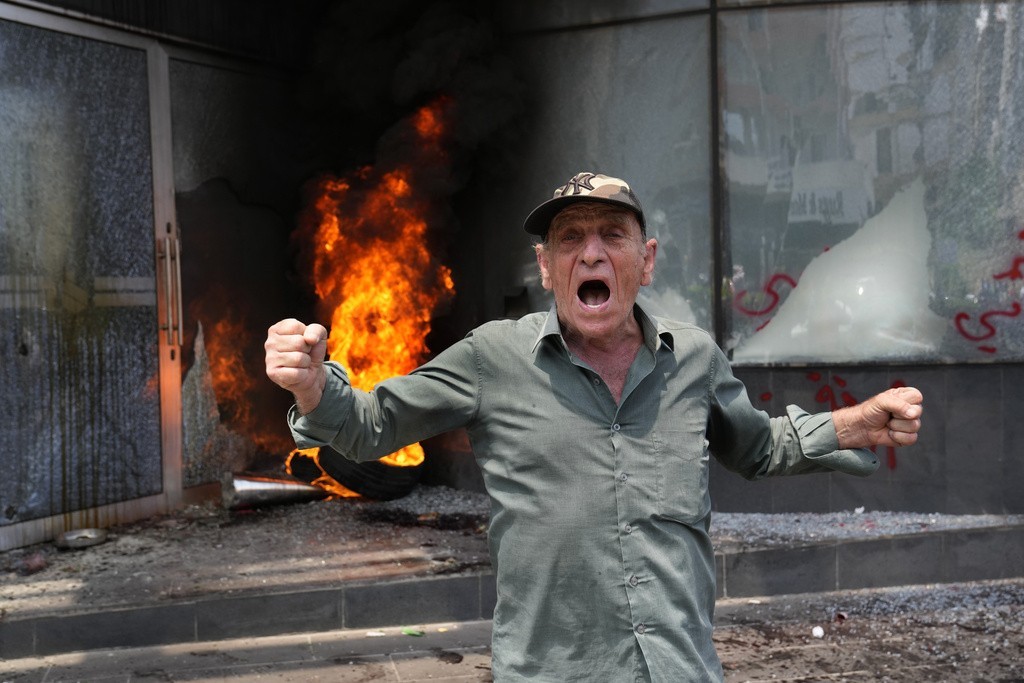 محتجون في لبنان (15).jpg