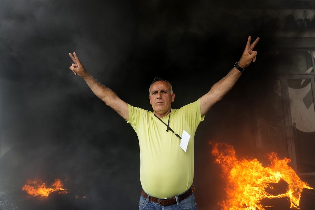 محتجون في لبنان (8).jpg