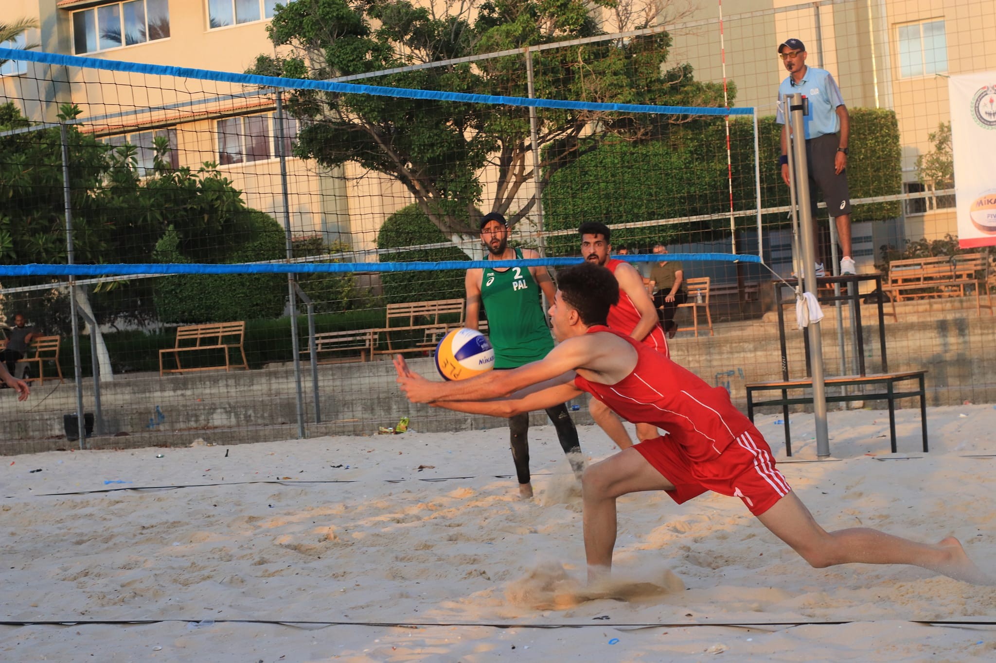 بطولة الطائرة الشاطئية 5.jpg